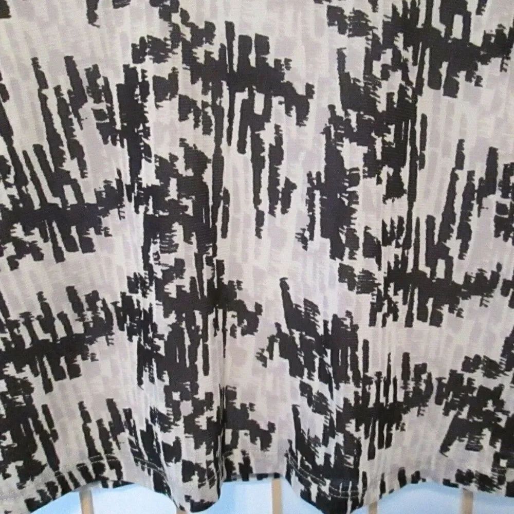 Ann Taylor Geometric Print Black White Blouse Sz M - Picture 3 of 6